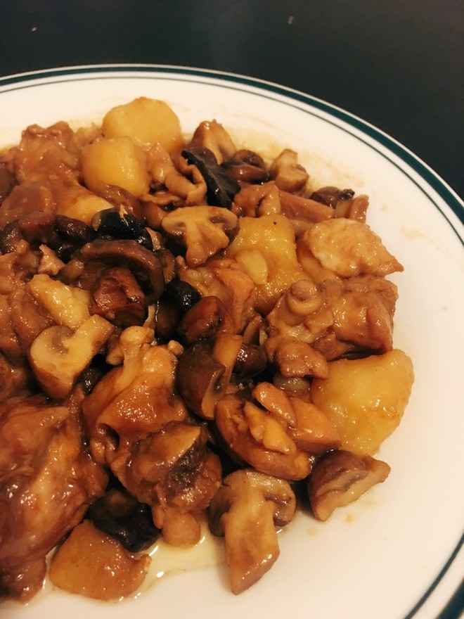 小鸡炖土豆蘑菇